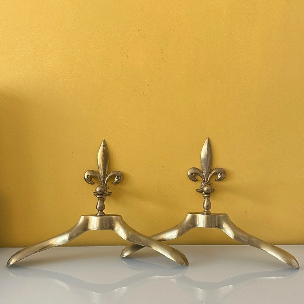 Solid Brass Polished Gold Tone Fleur-de-Lis Wall Mount Hanger